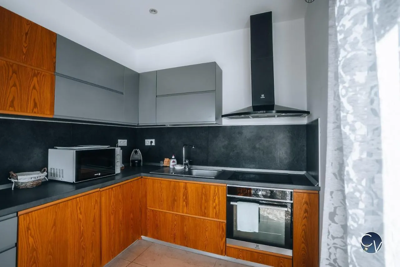 Holiday home Villa Moderne Avec Jacuzzi Proche D'Avignon Le Thor